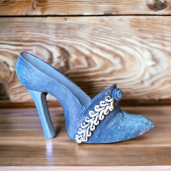 2/$25 Old Fashion Victorian Blue High Heel Pump Brooch Pin Vintage Look - Picture 4 of 5